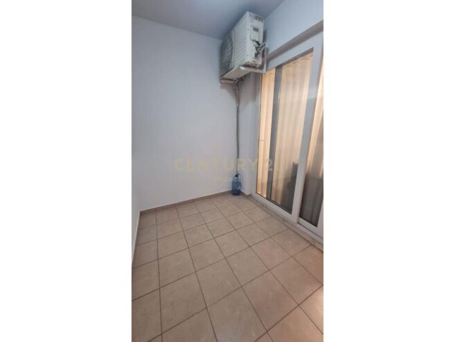APARTAMENT 1+1 I MOBILUAR ,I KONVERTUAR NE 2+1 NE ASTIR!