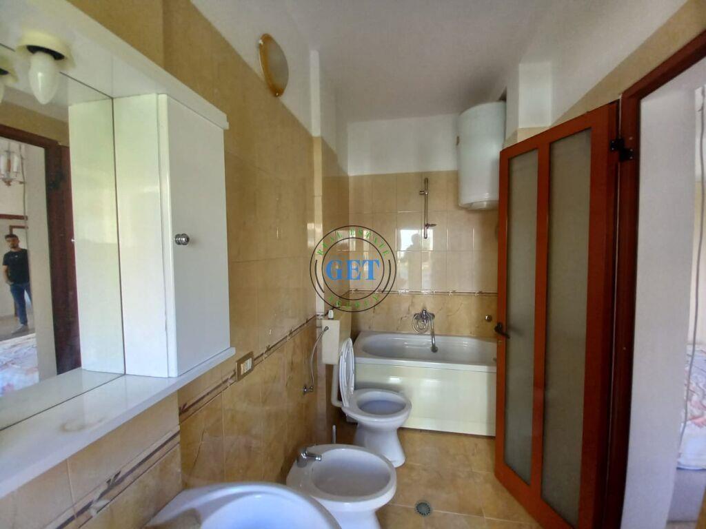 Qira, Shtepi Private 3+1,Pran Tregut Industrial , Durres.