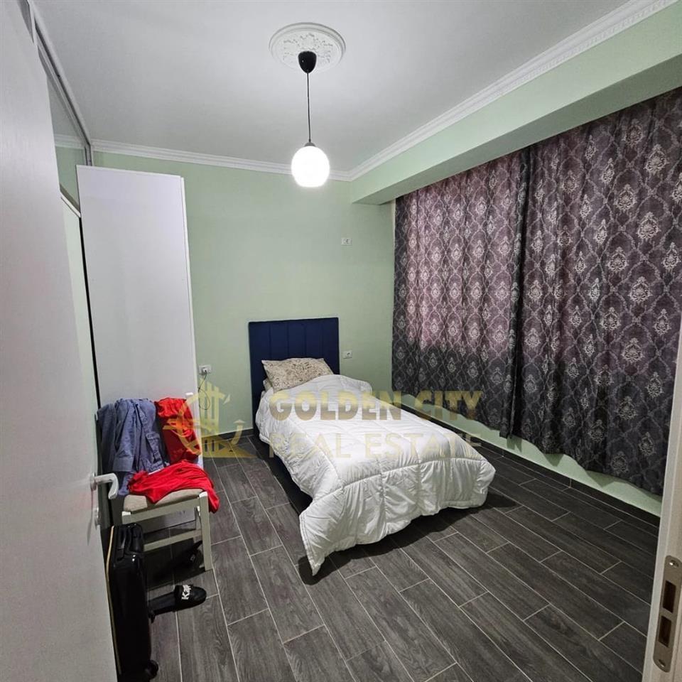 JEPET ME QERA 2+1 plazh