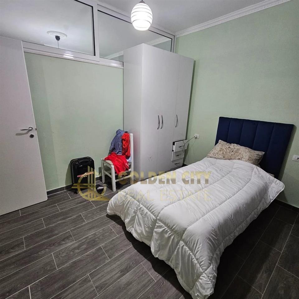 JEPET ME QERA 2+1 plazh