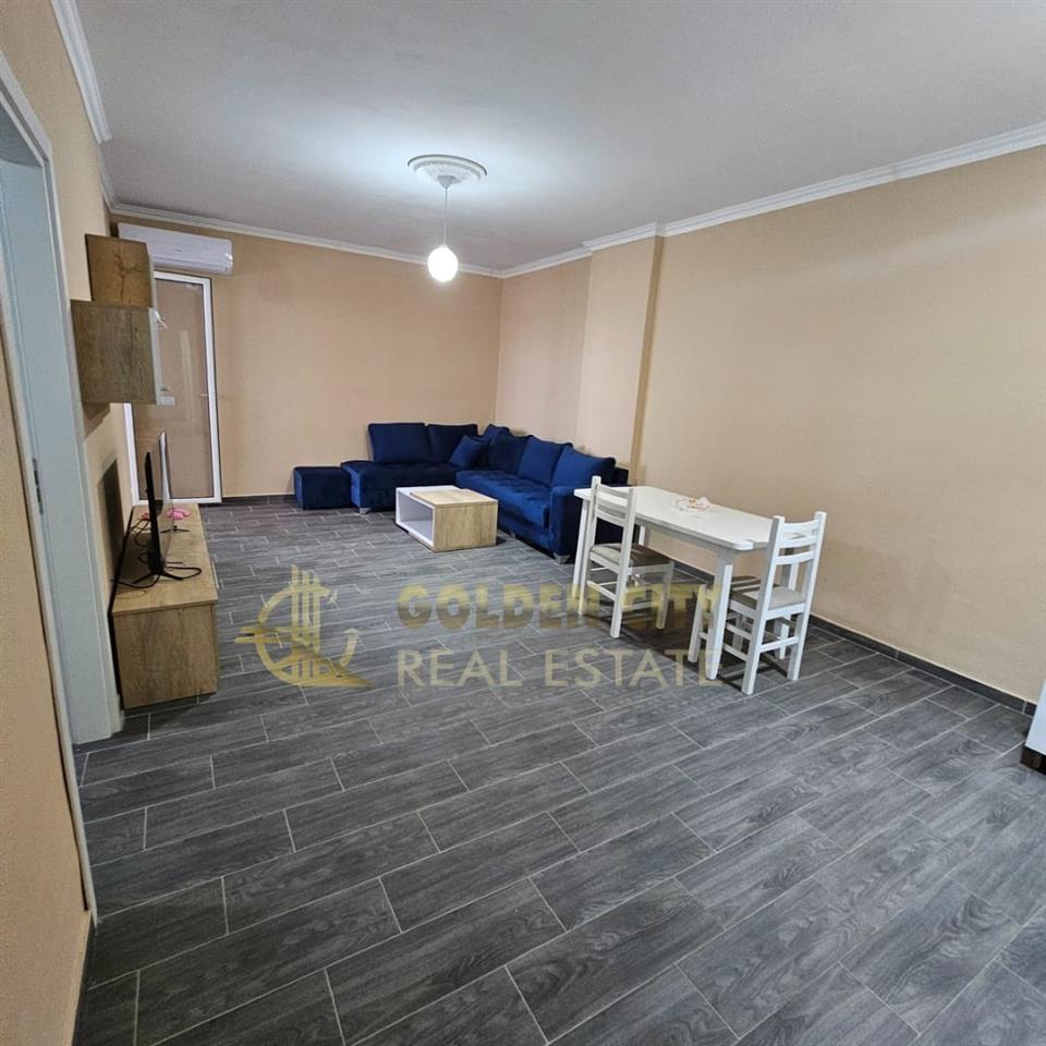 JEPET ME QERA 2+1 plazh