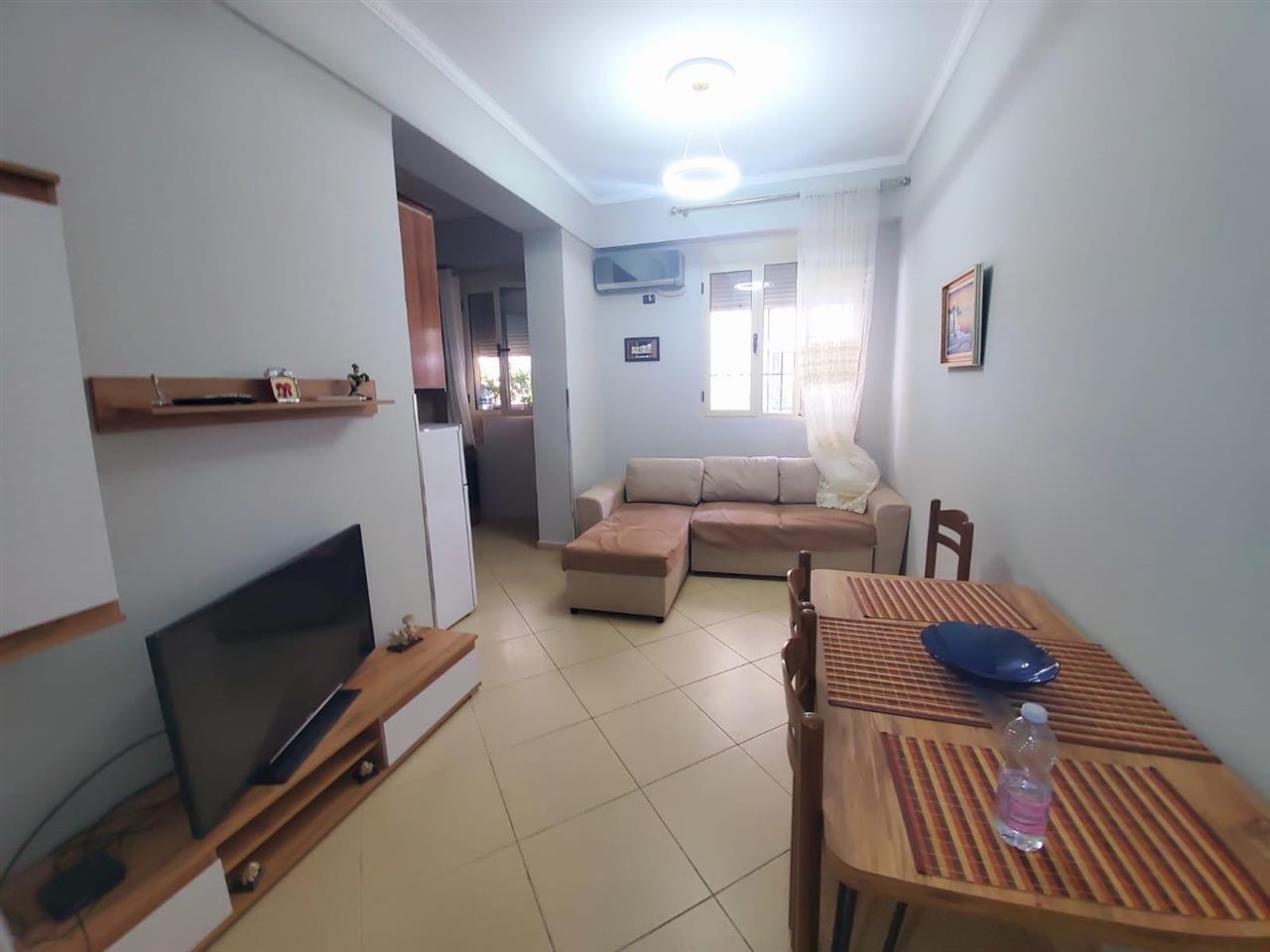 Jepet me qera apartament 1+1+parkim ne Lungomare!