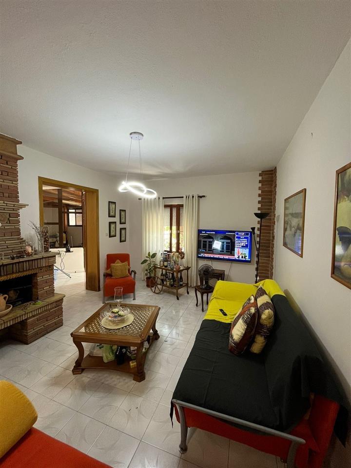 SHITET APARTAMENT ,BLLOKU I VILAVE PRANE KOMUNES se PARISIT