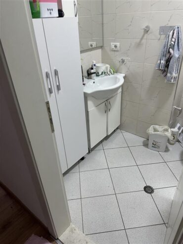 Apartment 102 m2 mbrapa spital American 3 .. te kmy Yzberish