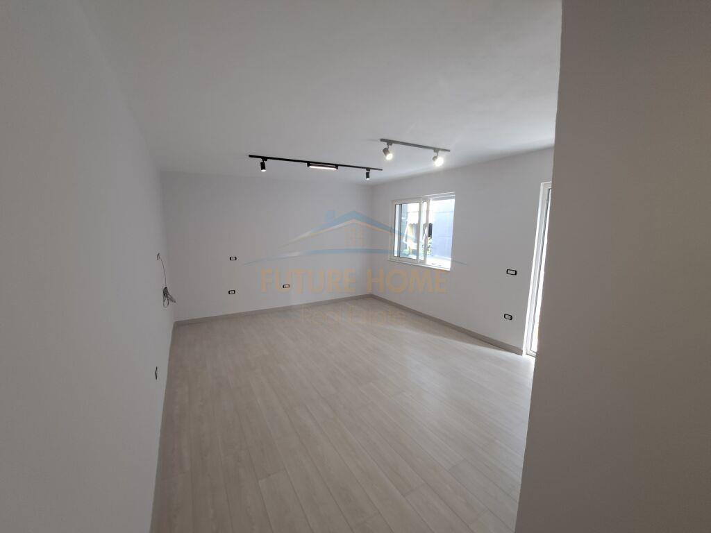 Qira, Apartament 1+1, Prane Piramides, Tiranë