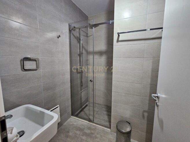 Apartament 2+1+2 + Post Parkimi per shitje tek Siri Kodra