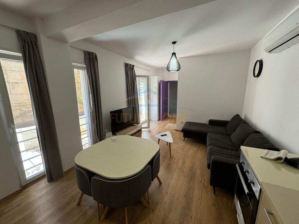 Shitet, Apartament 1+1, Kodra e Diellit 2, Tiranë.