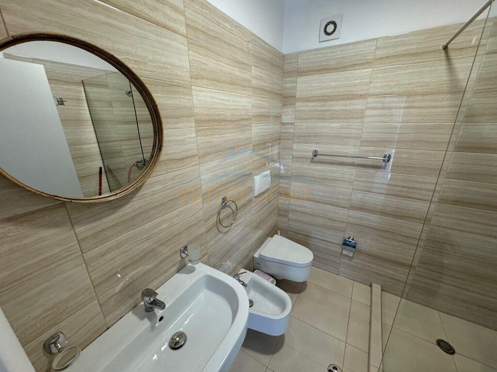 Shitet, Apartament 1+1, Kodra e Diellit 2, Tiranë.