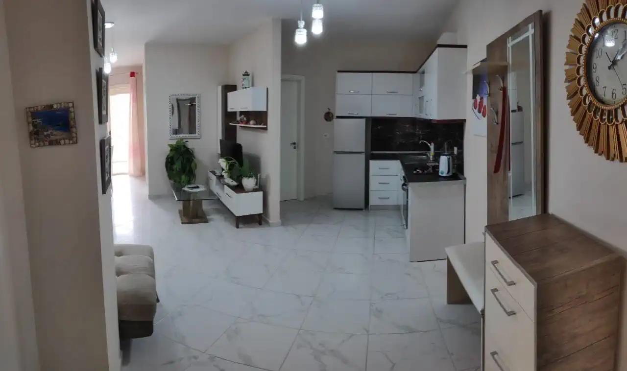 Apartamente 1 + 1 në Lungo Mare (Bar Hannover)