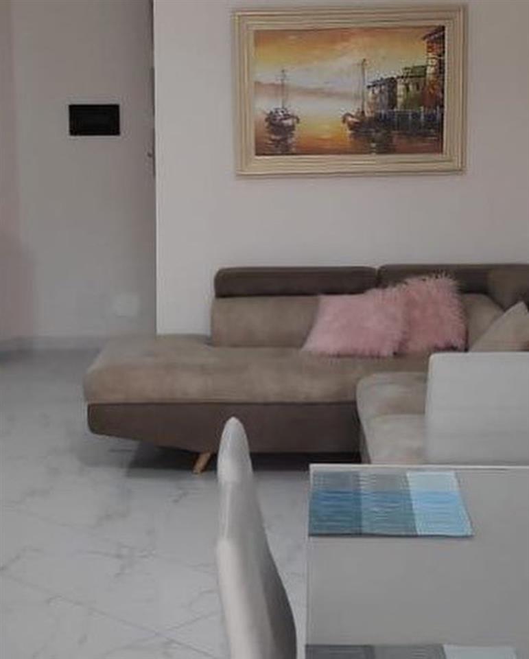 Apartamente 1 + 1 në Lungo Mare (Bar Hannover)