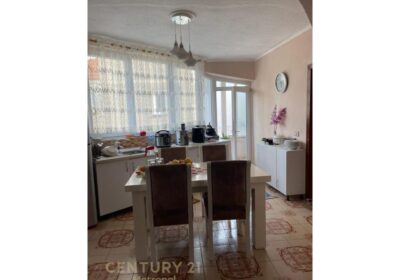 Apartament 3+1+2 në shitje prane Maternitetit te Ri, Brryli!
