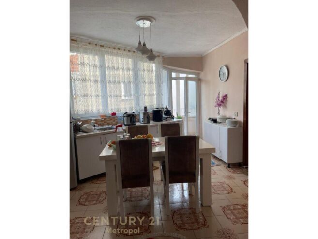Apartament 3+1+2 në shitje prane Maternitetit te Ri, Brryli!