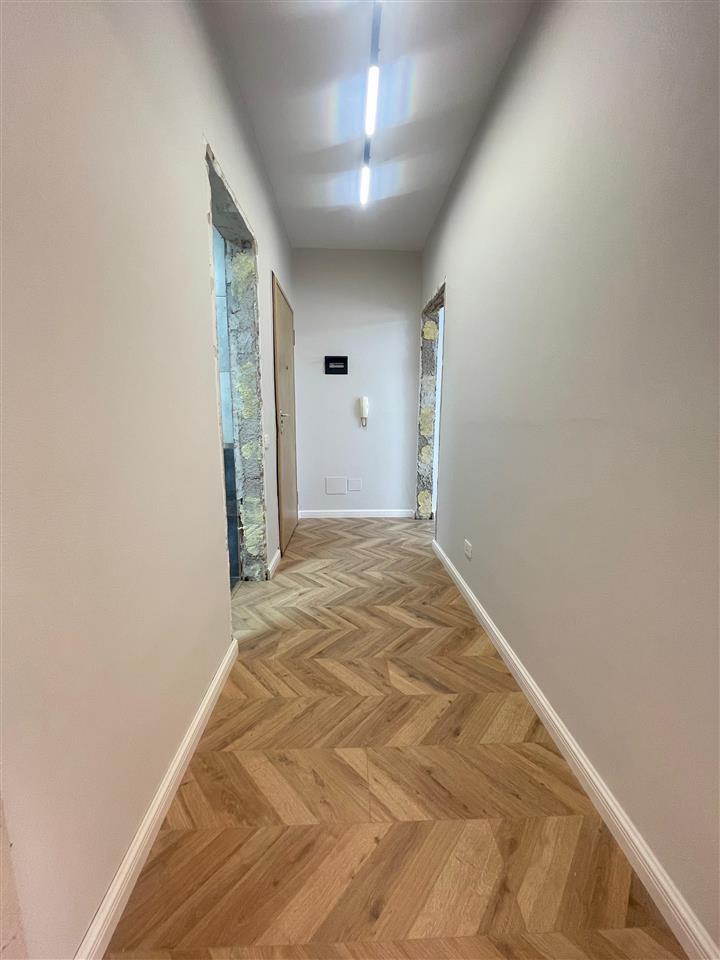 Kodra e Diellit,Shitet apartament 1+1