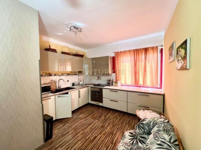 SHESIM APARTAMENT 2+1+2 ME GARAZHD NE RRUGEN E DIBRES PERBAL