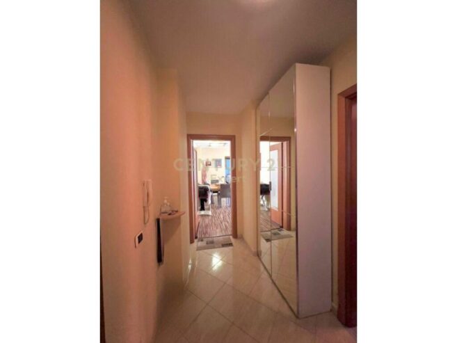SHESIM APARTAMENT 2+1+2 ME GARAZHD NE RRUGEN E DIBRES PERBAL
