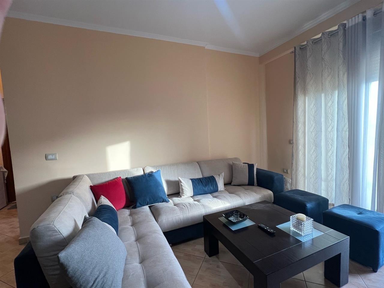 Jepet me qera apartament 1+1 ne Vlorë!