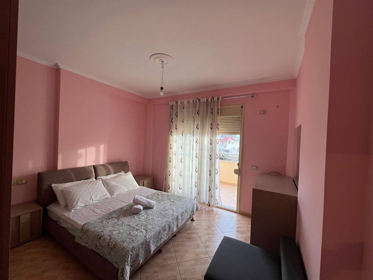 Jepet me qera apartament 1+1 ne Vlorë!