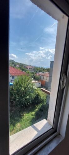 Shitet apartament 1+1
