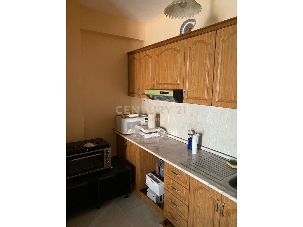 SHITET APARTAMENT 2+1+2 NE PLAZH DURRES