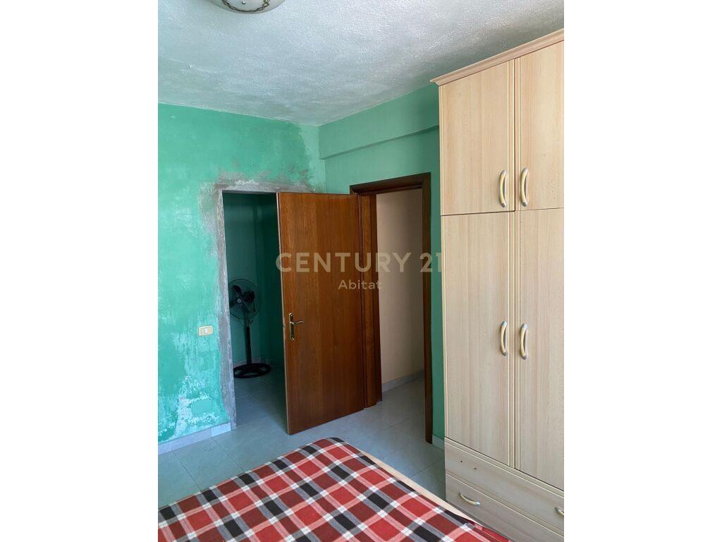 SHITET APARTAMENT 2+1+2 NE PLAZH DURRES