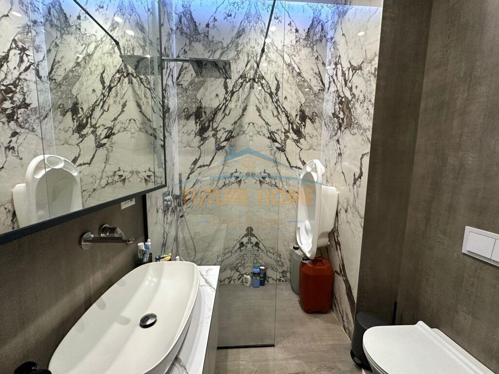 Qera,Apartament 2+1+parking, Rruga Kavajes !