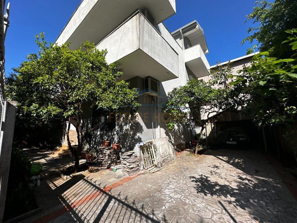 Qera, Vile 3-kateshe, Don Bosko