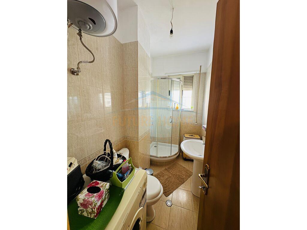 Qera, Apartament 2+1+2, Pazari i Ri, Tiranë
