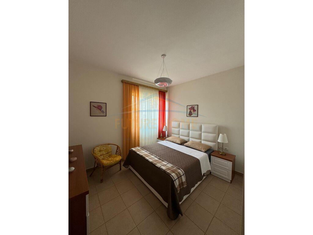 Qera, Apartament 2+1+2, Pazari i Ri, Tiranë