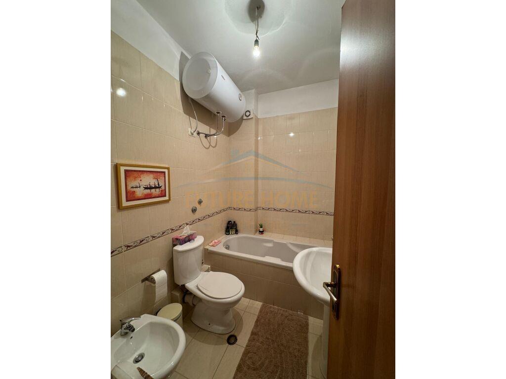 Qera, Apartament 2+1+2, Pazari i Ri, Tiranë
