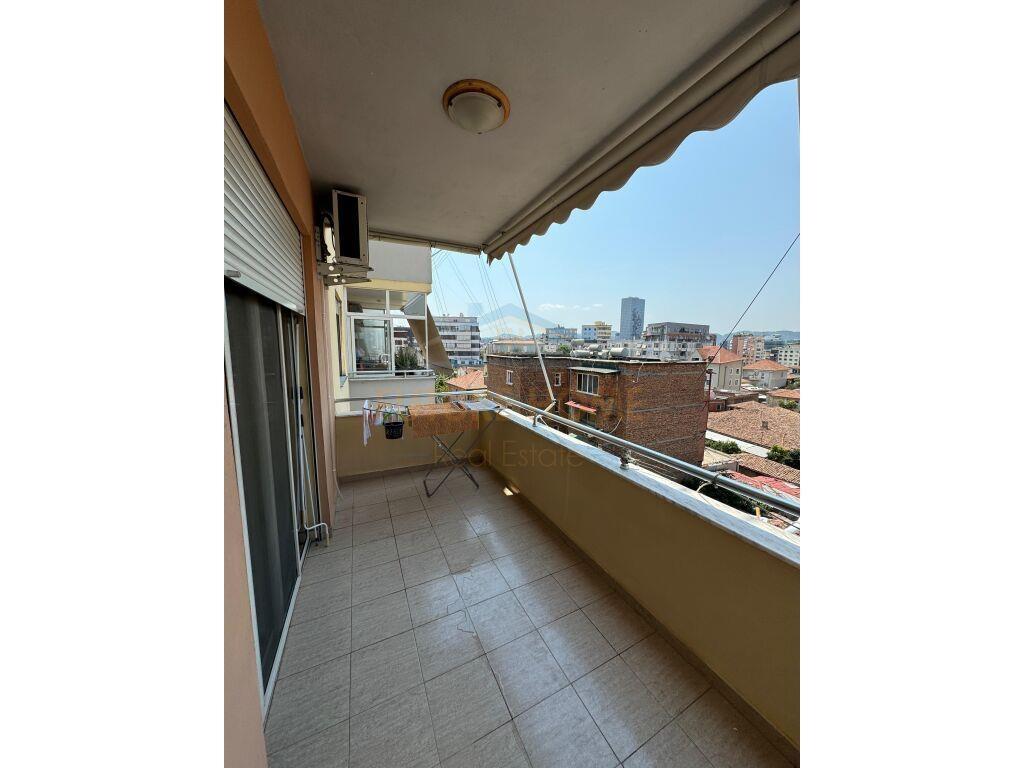 Qera, Apartament 2+1+2, Pazari i Ri, Tiranë