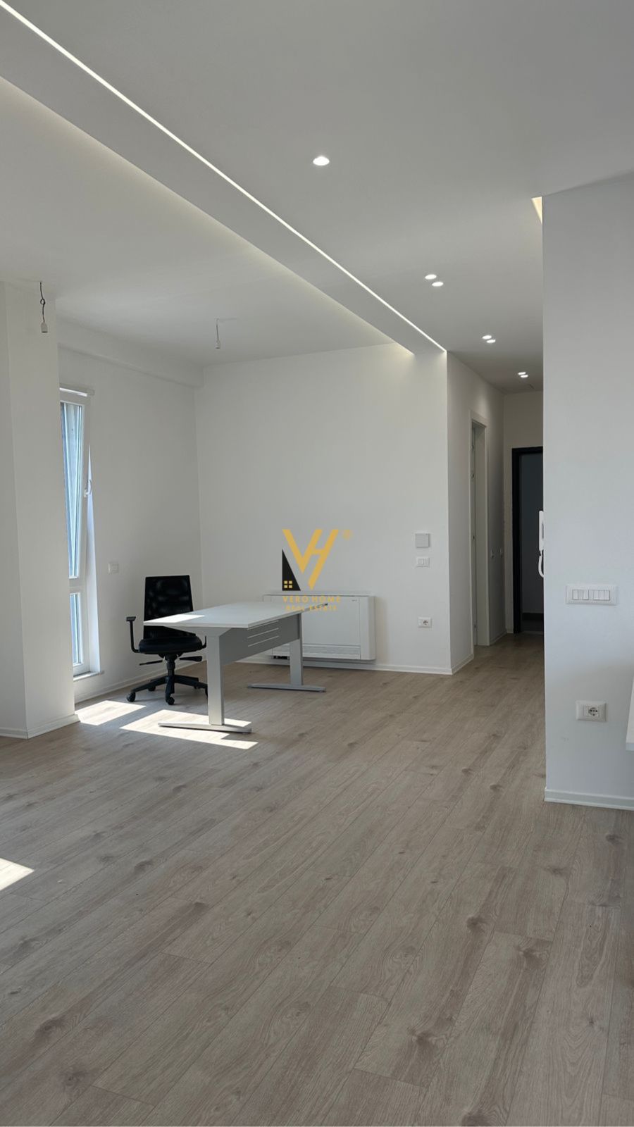 ZYRE 140M2 ME QERA TE RR E BARRIKADAVE 1.600EURO