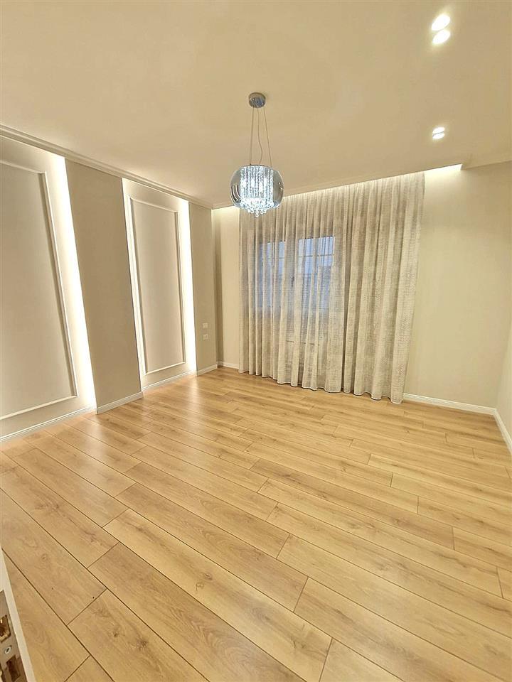 Vila te reja luksoze ,5 km nga bregdeti Qerretit