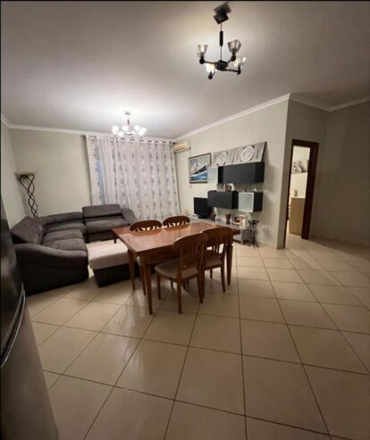2+1 me Qera Liqeni Thate 120m2 i mobiluar 450 euro
