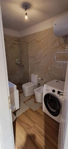 Për Shitje: Apartament 2+1
