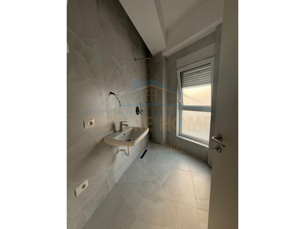 Shitet, Apartament 2+1, Kompleksi Mangalem