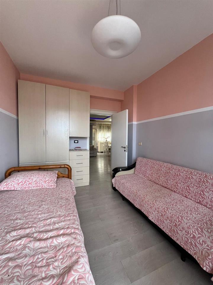 Jepet ap me qera te rruga e portit