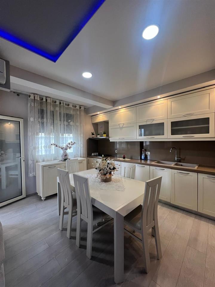 Jepet ap me qera te rruga e portit