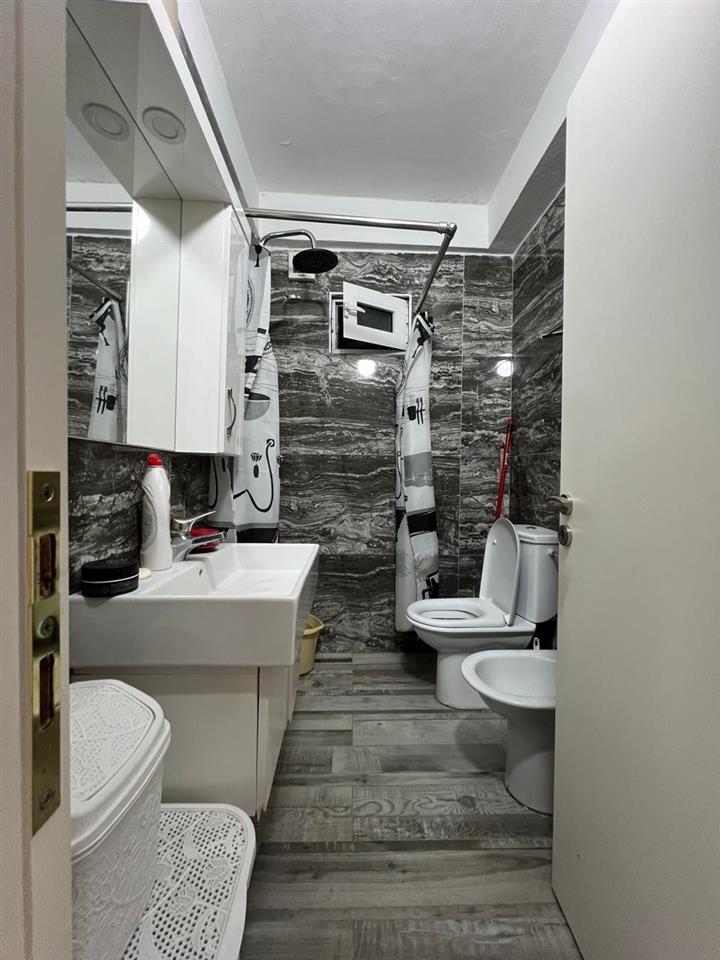 Jepet ap me qera te rruga e portit