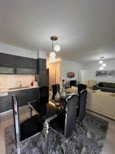 Shitet apartament 2+1+2 te shkembi i Kavajes!