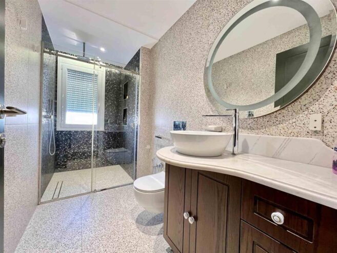 APARTAMENT LUKSOZ 2+1+2 POSTE ME QIRA TE KOPSHTI BOTANIK‼️