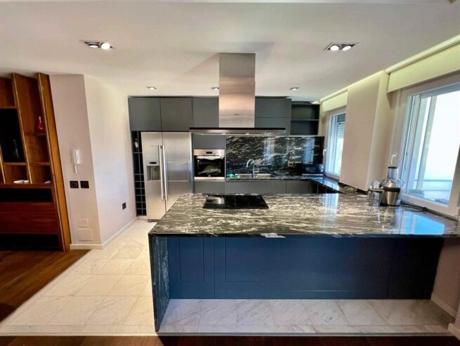 APARTAMENT LUKSOZ 2+1+2 POSTE ME QIRA TE KOPSHTI BOTANIK‼️
