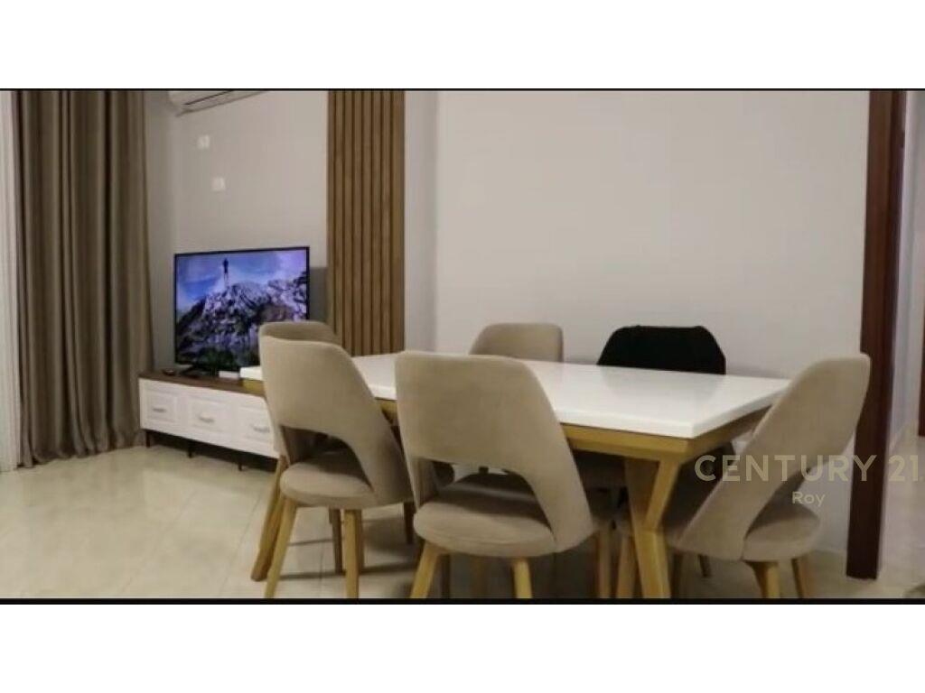 JEPET ME QIRA APARTAMENT TOTALISHT I MOBILUAR PRANE STADIUMI