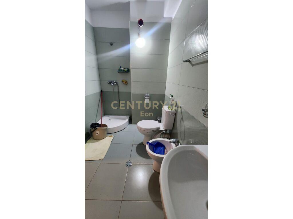 SUPER APARTAMENT 3+1+2 PAMJE DETI PER SHITJE NE VOLLGA!