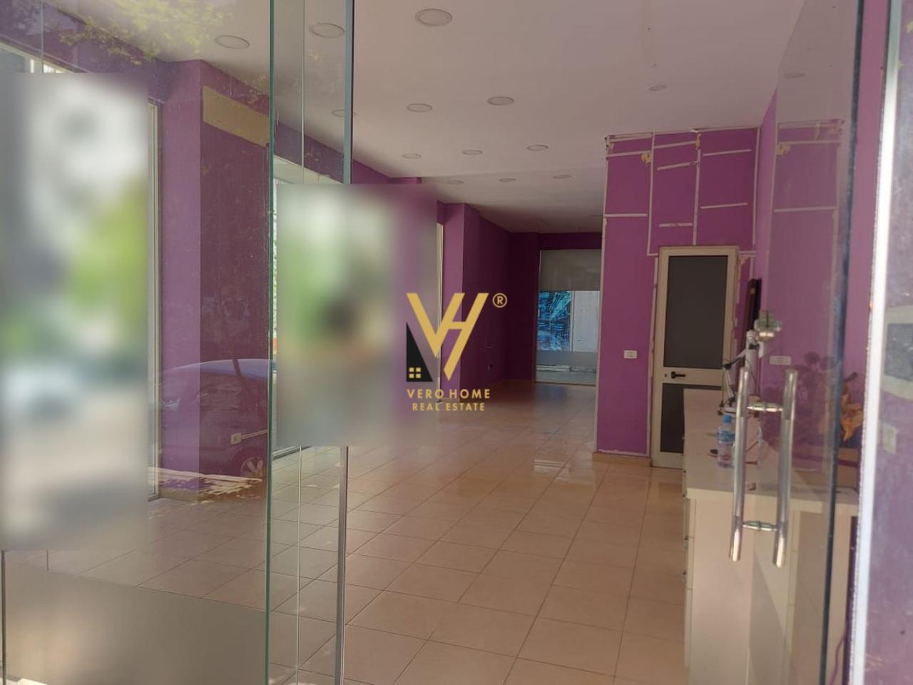 JEPET DYQAN 60 M2 ME QERA NE YZBERISHT 400 EURO