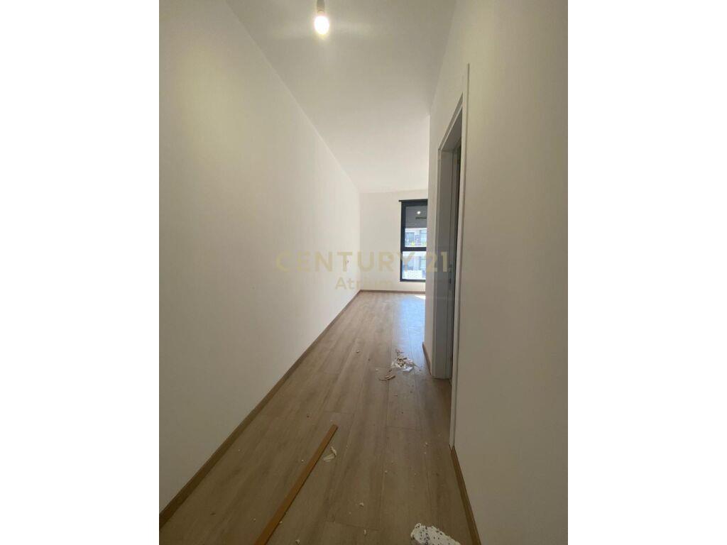 SHITET APARTAMENT 2+1+2 TUALETE PRANE MATERNITETIT TE RI!