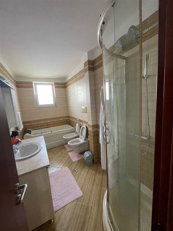 SHESIM SUPER APARTAMENT 158M2 PRAN STADIUMIT NE DURRES.