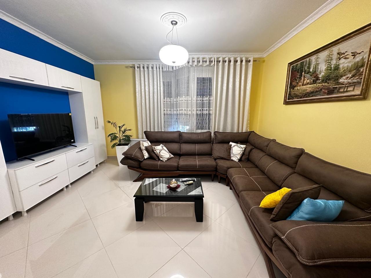 Apartament 2+1 Per Qera Ne Don Bosko Perball Kishes