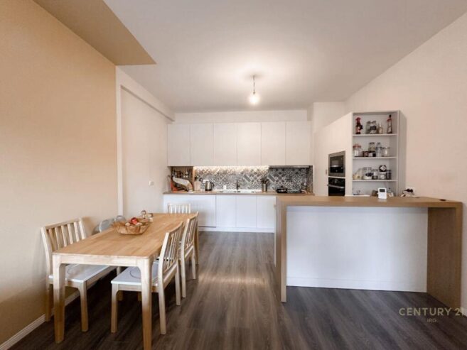 Shesim apartament 2+1 perball UET-se ne Porcelan,