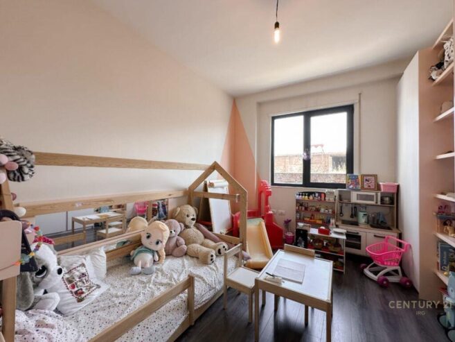 Shesim apartament 2+1 perball UET-se ne Porcelan,