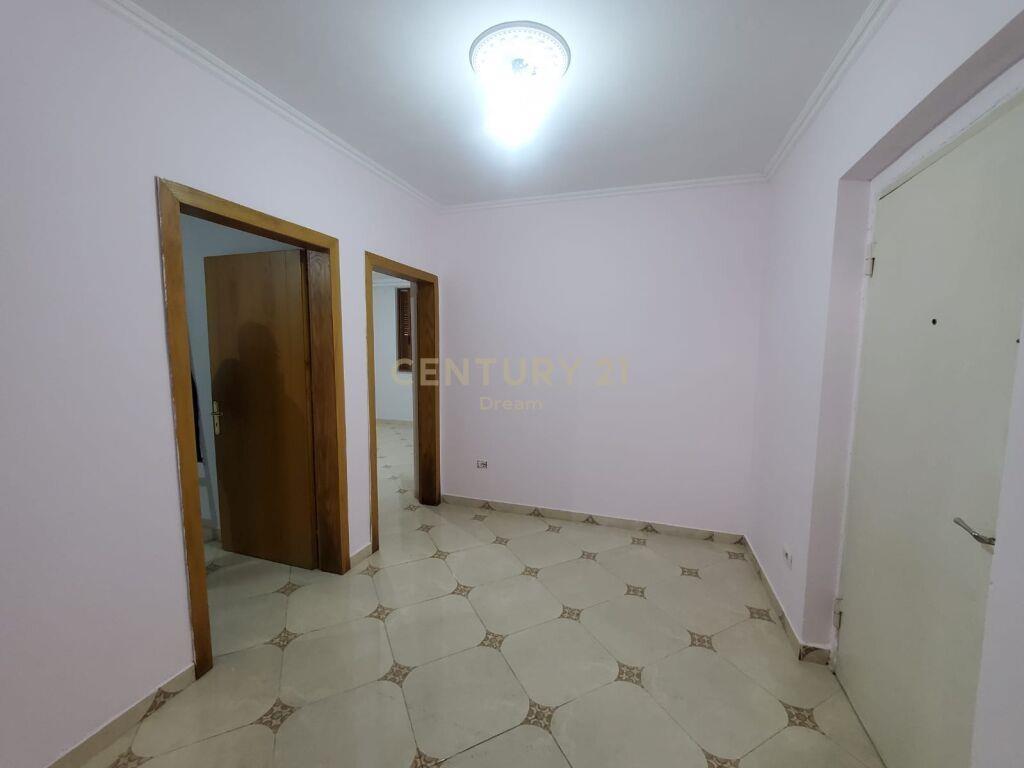 SHITET APARTAMENT 1+1 NE KINOSTUDIO!